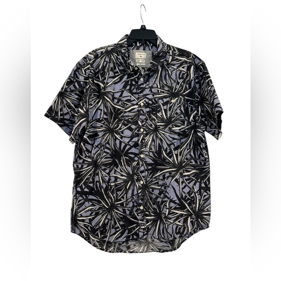 Men’s Quicksilver Tropical/ Hawaiian Button Down Short Sleeve Shirt: XL - Picture 1 of 6